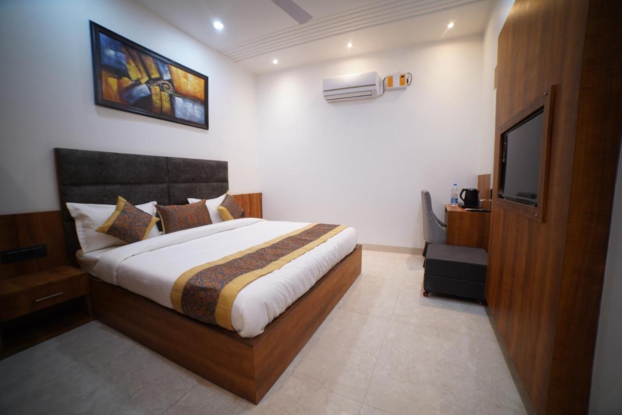 Hotel Elite - 5 Mins From Golden Temple Amritsar Exterior photo