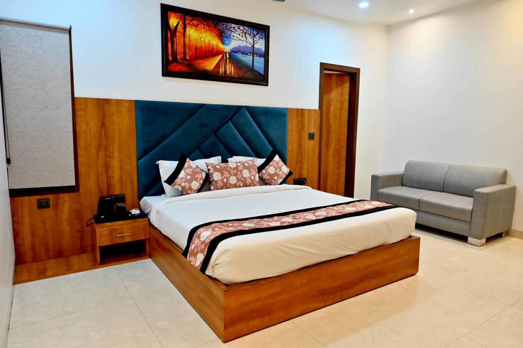 Hotel Elite - 5 Mins From Golden Temple Amritsar Room photo